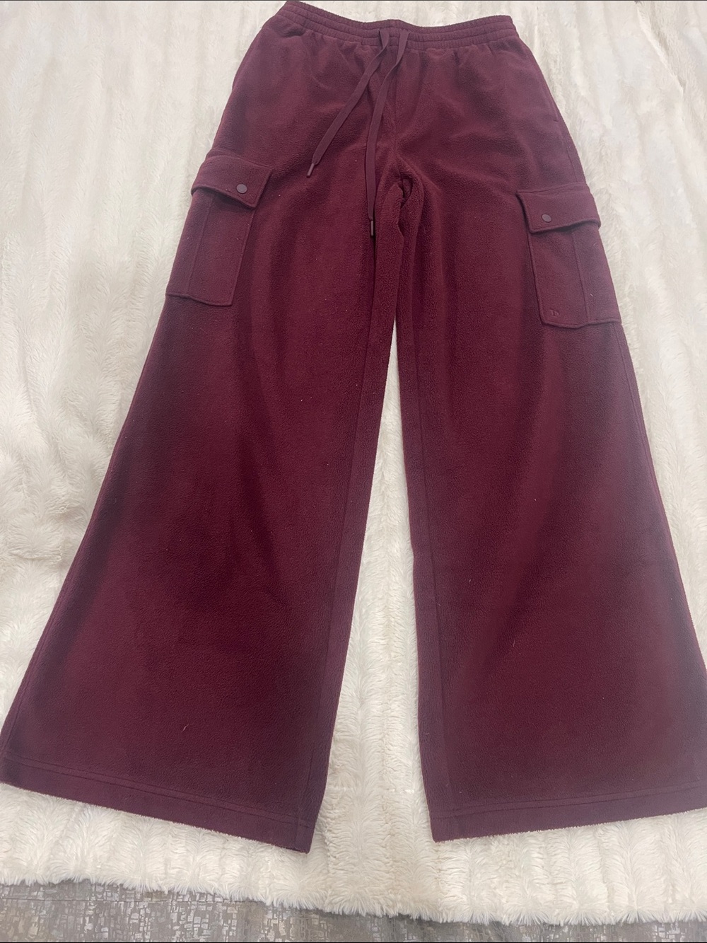 PINK Victoria's Secret women’s Wide-Leg Cargo Sweatpants - Burgundy